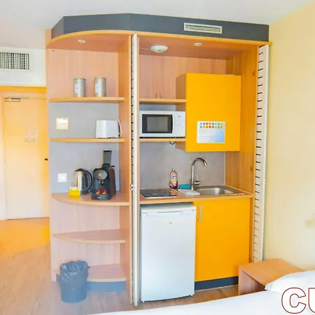 Paris Retreat 5 Minutes From Hoche Metroparking شقة *