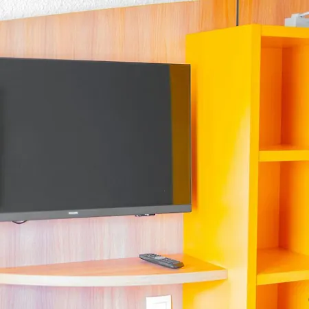 Paris Retreat 5 Minutes From Hoche Metroparking شقة بونتا